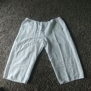White linen capris